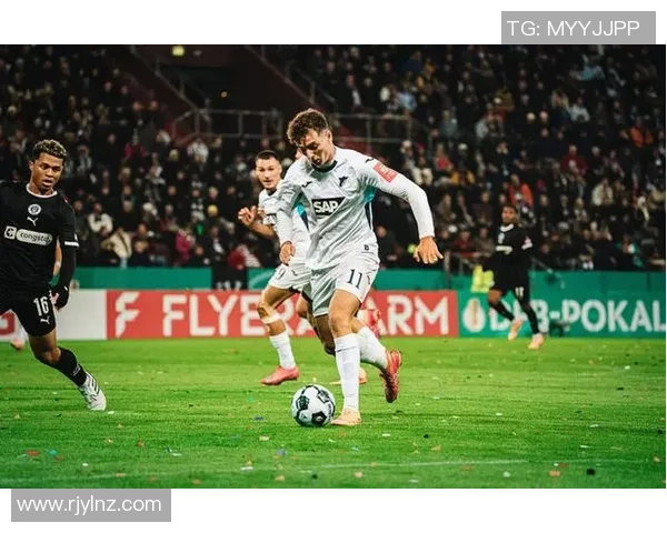 德天空:拜仁重视的霍村前锋阿斯拉尼曾揭露表明愿望是去巴萨 德天空:拜仁重视的霍村前锋阿斯拉尼曾揭露表明愿望是去巴萨